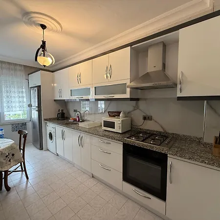 Appartement At The Cleopatra With A Balcony